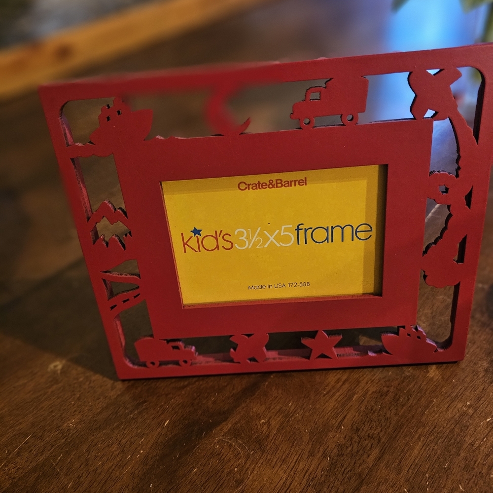 Vintage Crate and Barrel Child's Red Photo (3.5 x 5 photo) Frame